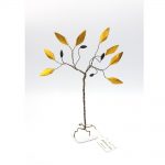 Δέντρο ελιάς σε βότσαλο