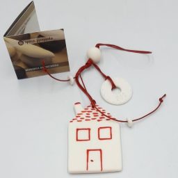 Χειροποίητο κρεμαστό κεραμικό γούρι σπίτι (0088)