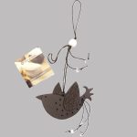 Χειροποίητο κρεμαστό κεραμικό γούρι πουλί ανθρακί (0068)