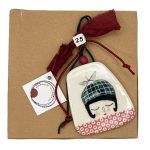 Κρεμαστό γούρι κοπέλα-καράβι