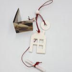 Χειροποίητο κεραμικό γούρι σπίτι ευχή (0113)