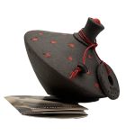 Χειροποίητη κεραμική σβούρα-γούρι μαύρη (0100)