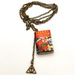 Μενταγιόν βιβλίο "Harry Potter"