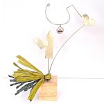 Επιτραπέζιο γούρι σπίτι σε ξύλινο κύβο