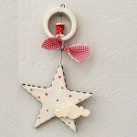 Γούρι αστέρι κρεμαστό με κουβαρίστρα