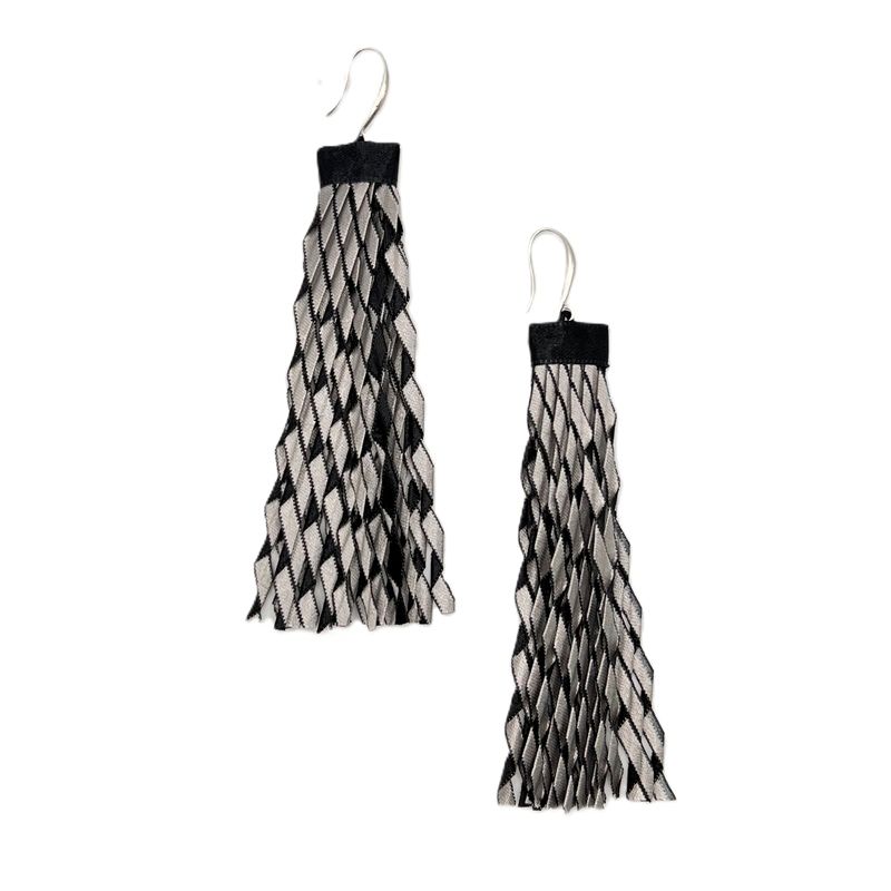 ΣΚΟΥΛΑΡΙΚΙΑ ZIG-ZAG Μαύρο-Ασημί ZE-96