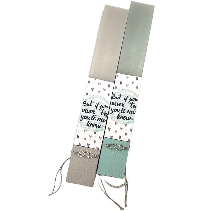 Λαμπάδα με βραχιολάκι καρδούλες